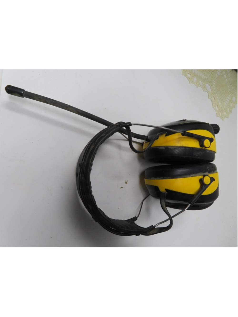 VINTAGE Peltor Safety Work Tunes AM/FM Headphones Hearing Protector NONWORKING